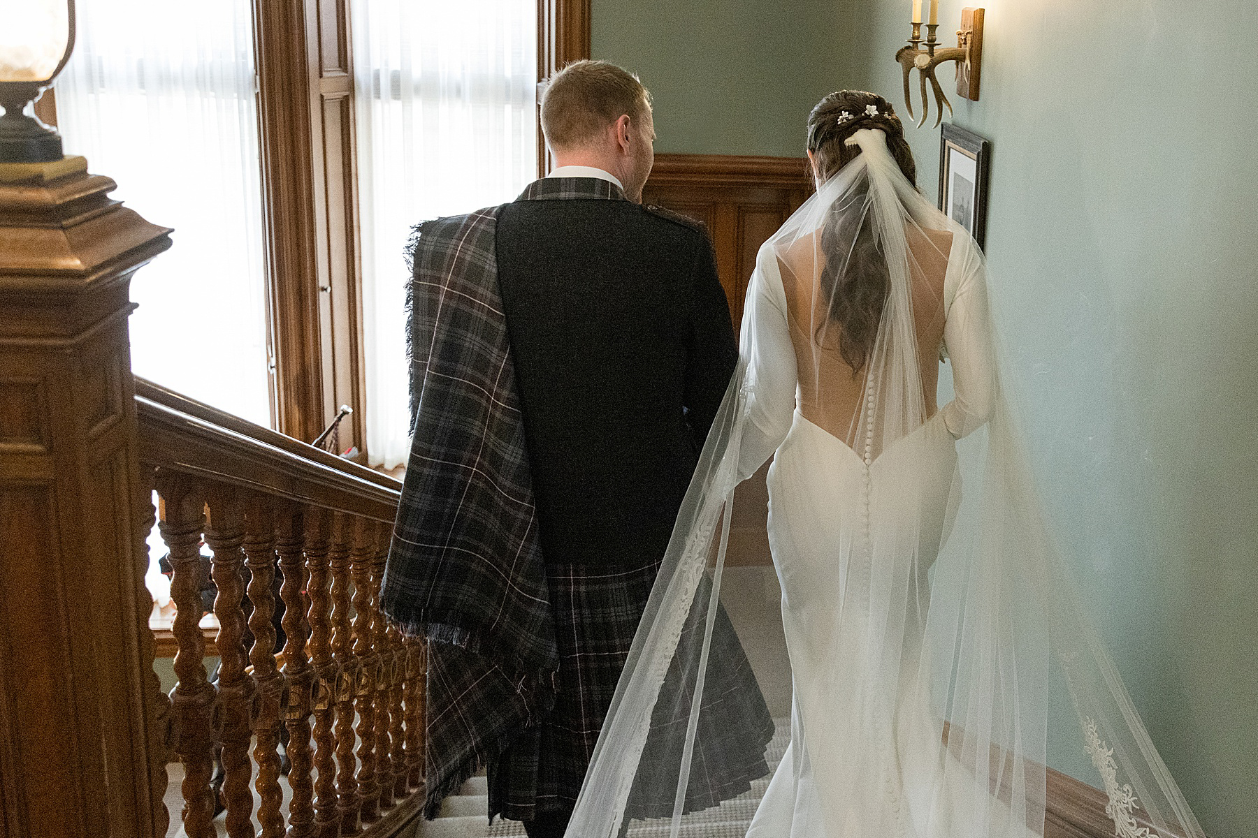 https://blueskyphotography.s3.eu-west-2.amazonaws.com/wp-content/uploads/2025/07/Kinettles-Castle-Wedding-041.jpg